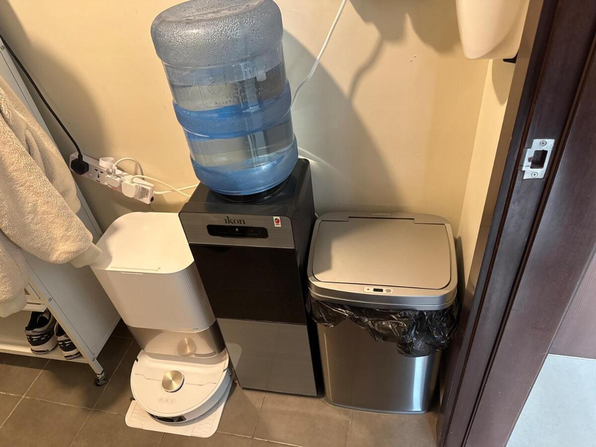 Luxury2br Canal View Free Parking & Water Downtown Apartment