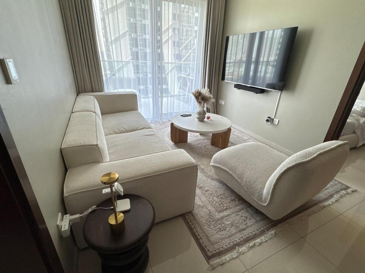 Luxury2br Canal View Free Parking & Water Downtown Apartment *